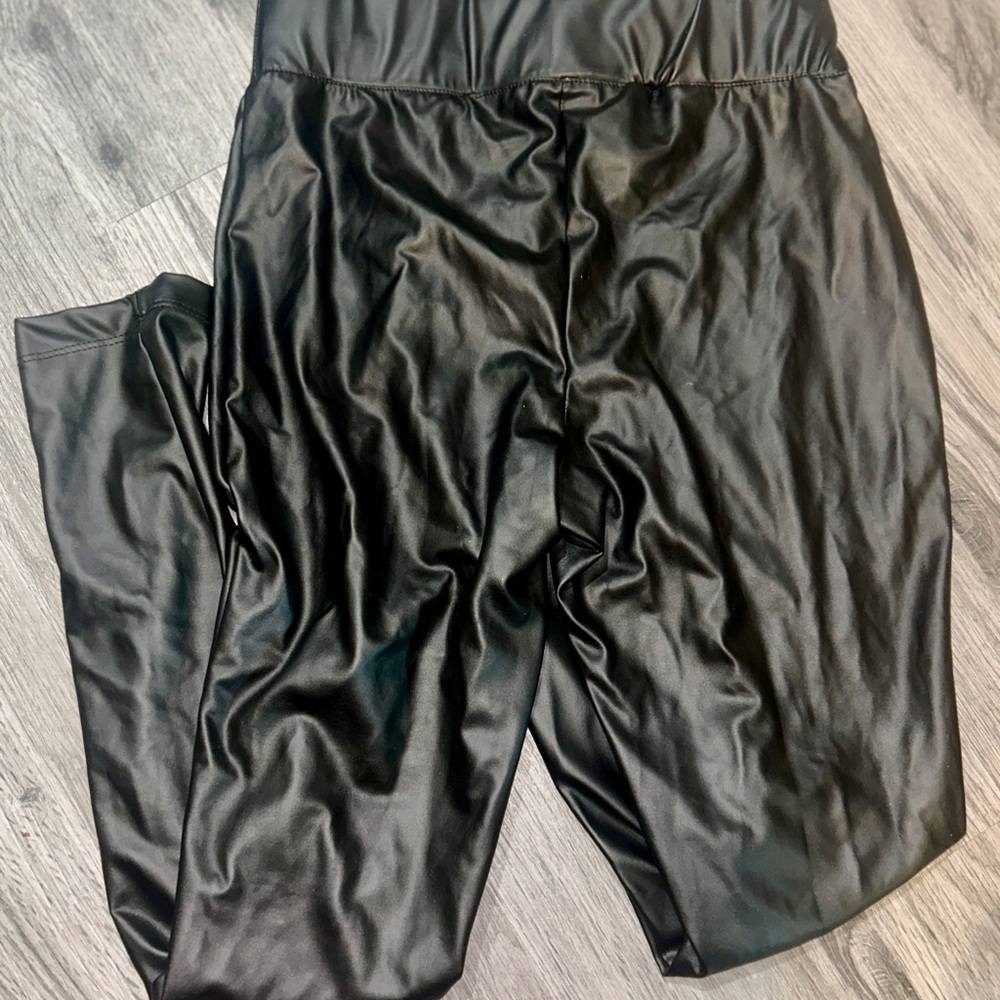 Inspired Hearts Shiny Black Leggings